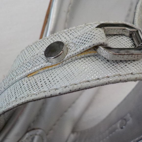 New Marc Fisher slide Sandals with Chain accent Silver White SZ 6 - Picture 15 of 15